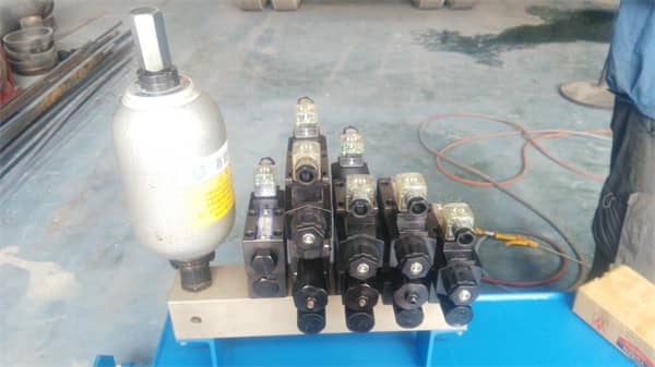 淺析選擇合適的熱壓機(jī)液壓站技巧 淺析選擇合適的熱壓機(jī)液壓站技巧