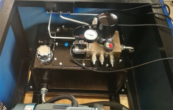 Һ��վ��ӻ�·��Դ�b�õĽM��